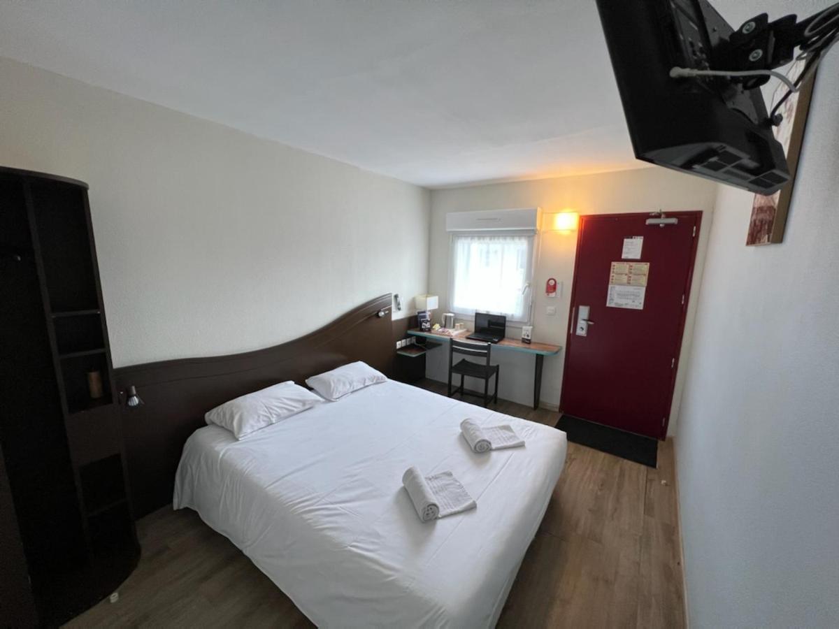 Contact Hotel Fontenay Le Comte Exteriér fotografie